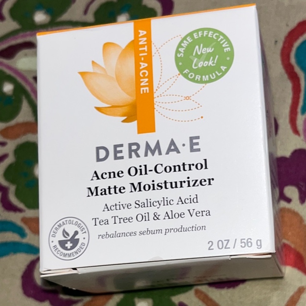 Acne Oil-Control Matte Moisturizer — White